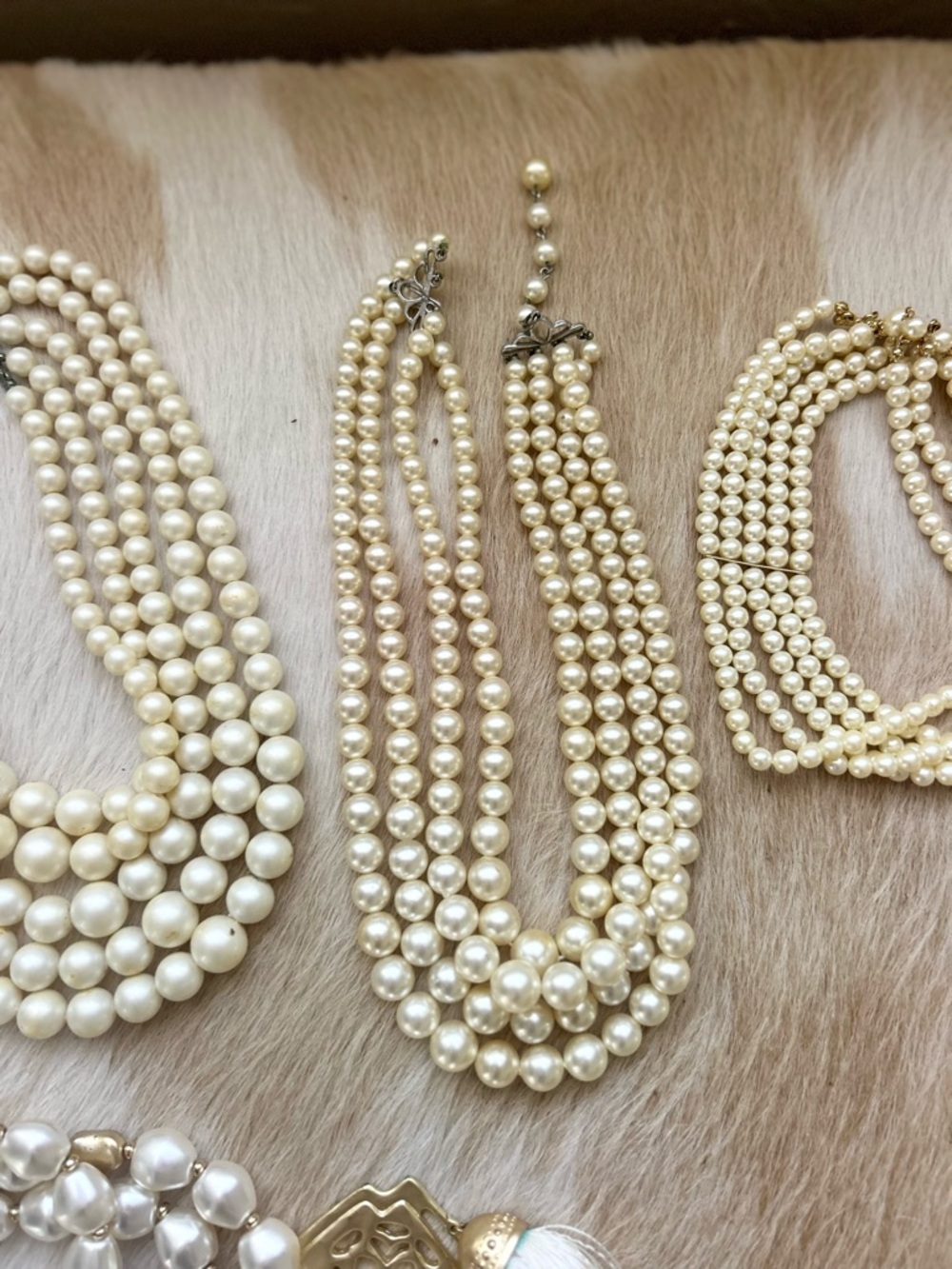 Vintage Faux Pearls Necklace Choker Collection - Picture 4 of 6